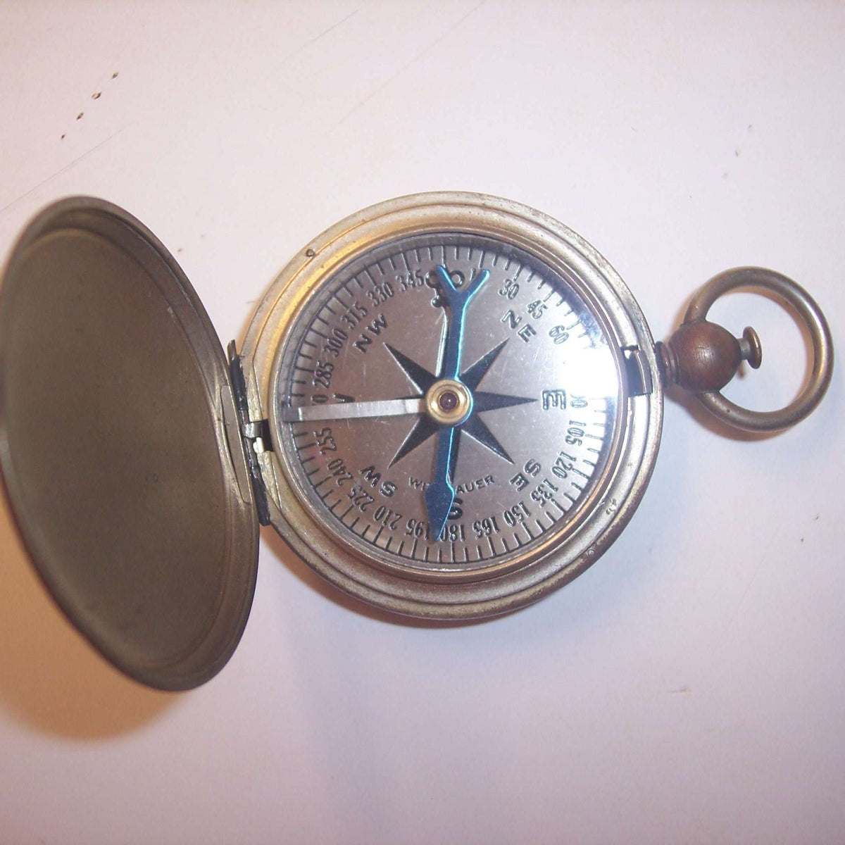 Zero Stock-Vintage WW2 U.S. Wittnauer Military Pocket Compass In