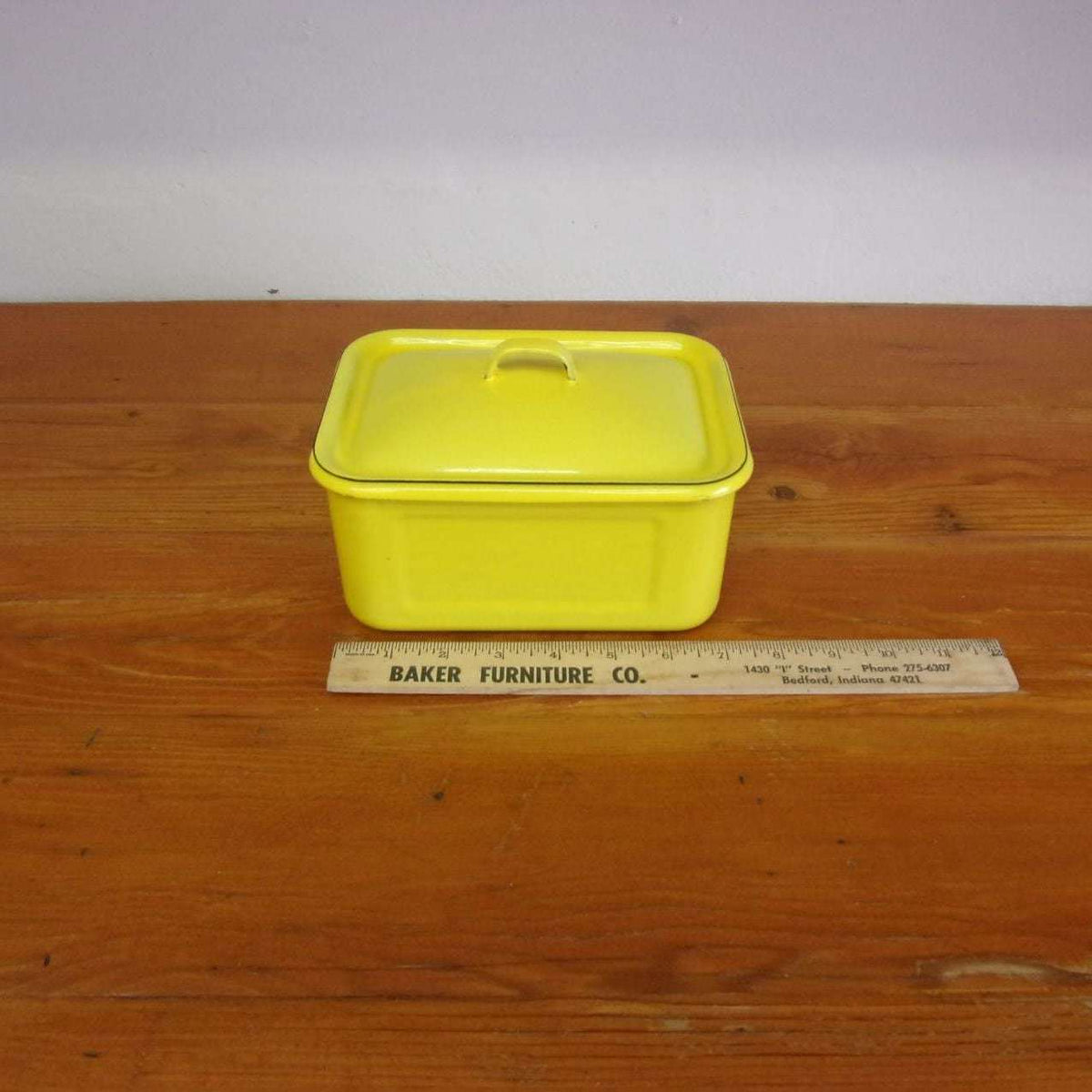 Honey Ware Enamel Food Storage Container with Lid - Flat - Piccantino