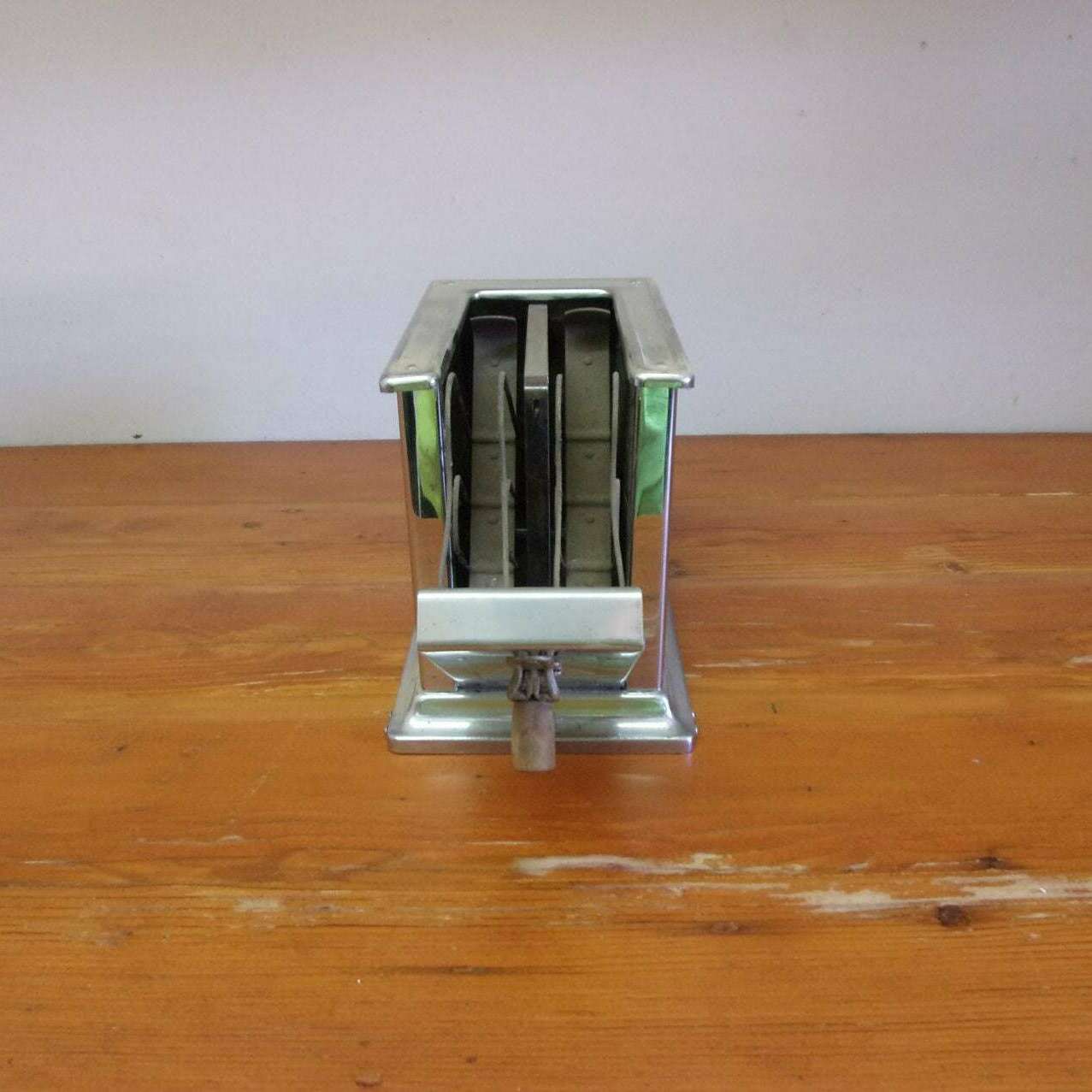 Antique Universal Toaster E7722C – Ma and Pa's Attic ®