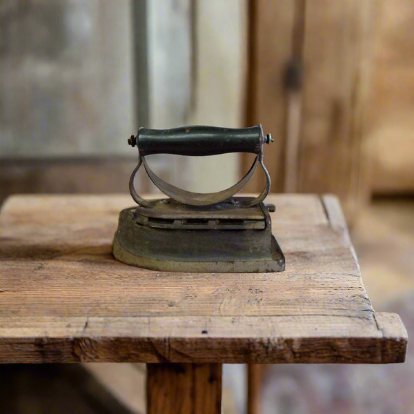 Antique Charcoal Iron Sad Irons