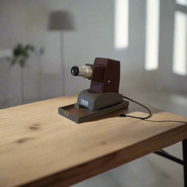 Vintage MC Delineascope 2X2 Slide Film Projector