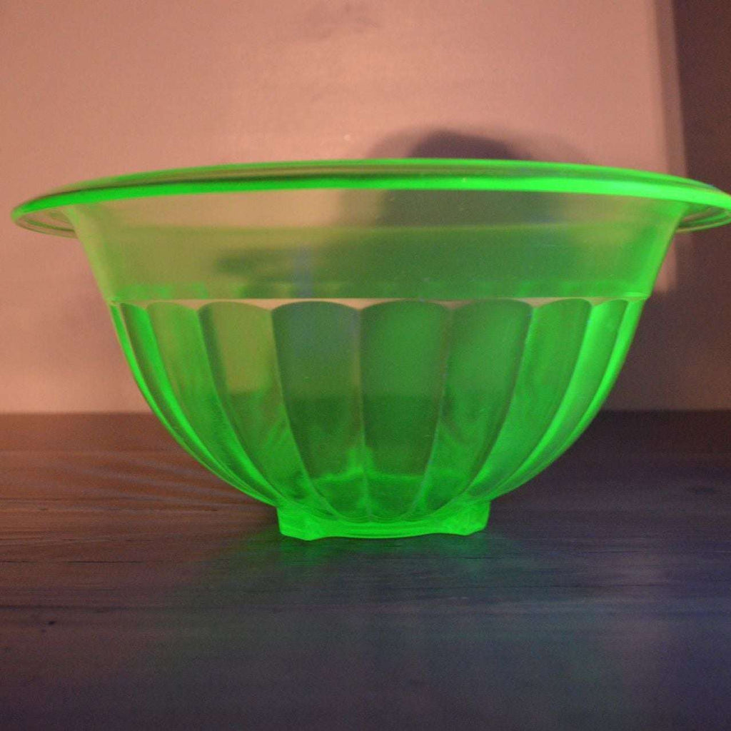 Hazel Atlas Uranium Large Depression Glass Mixing Bowl