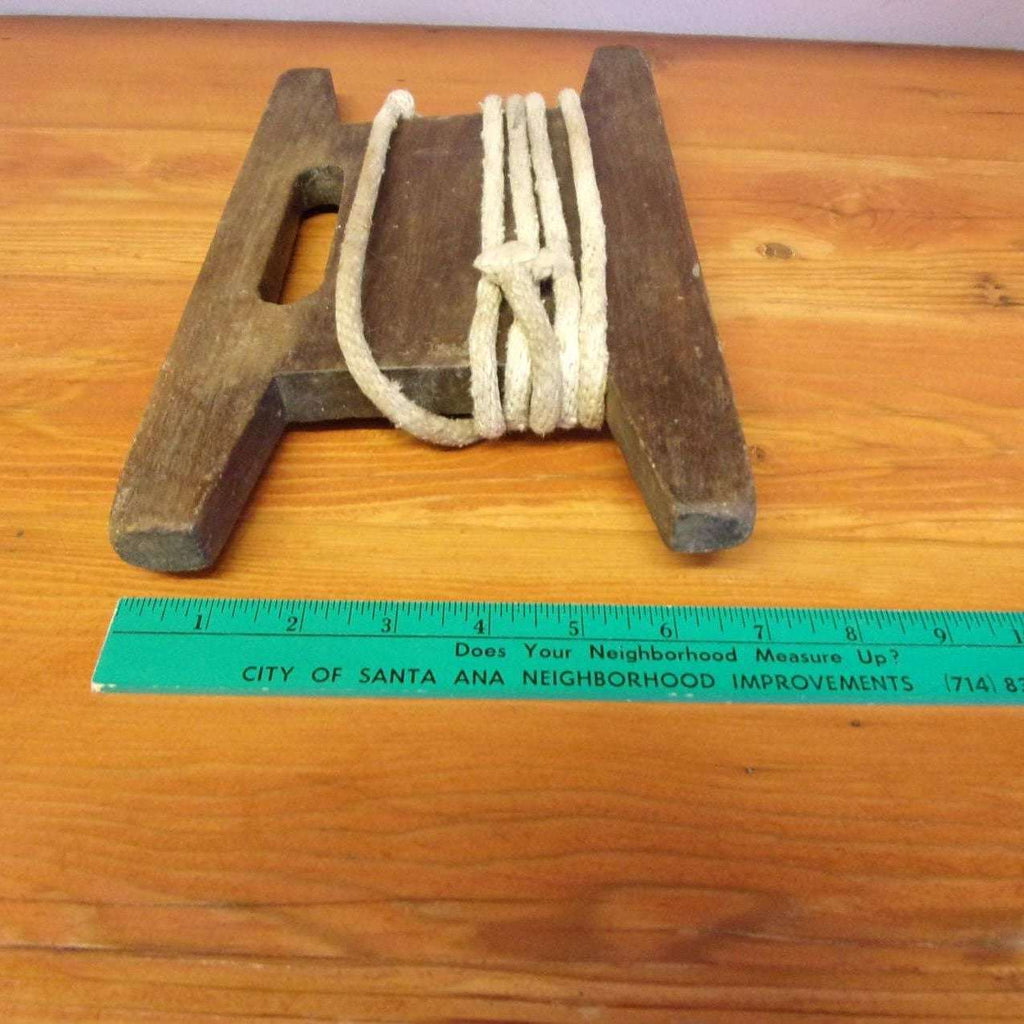 Antique primitive wood rope, string winder – Ma and Pa's Attic