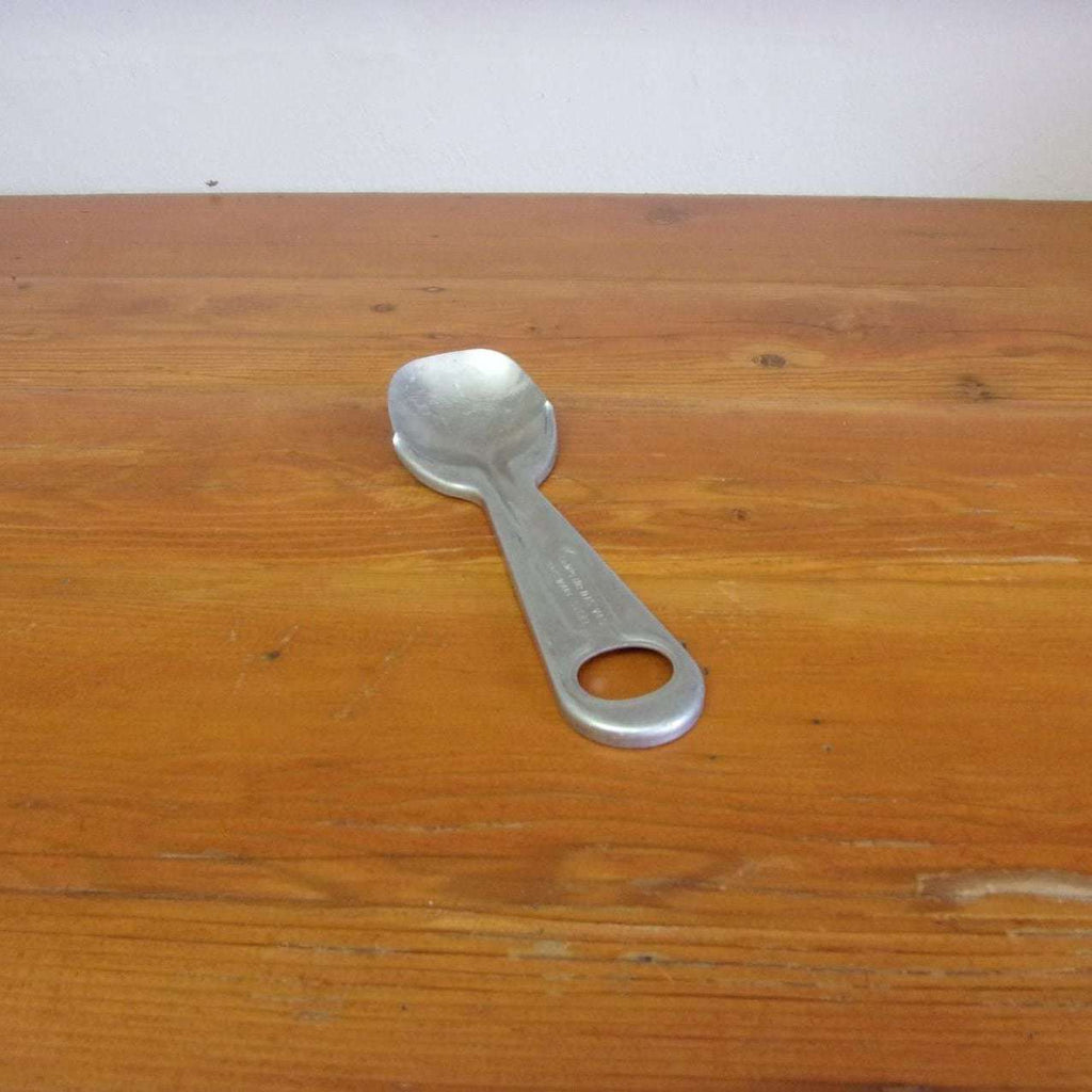 https://maandpasattic.com/cdn/shop/products/vintage-advertising-shortening-and-ice-cream-spoon-promotional-giveaway-kitchen-tool-kitchen-gadget-ma-and-pas-attic-31388406_1024x1024.jpg?v=1660854556