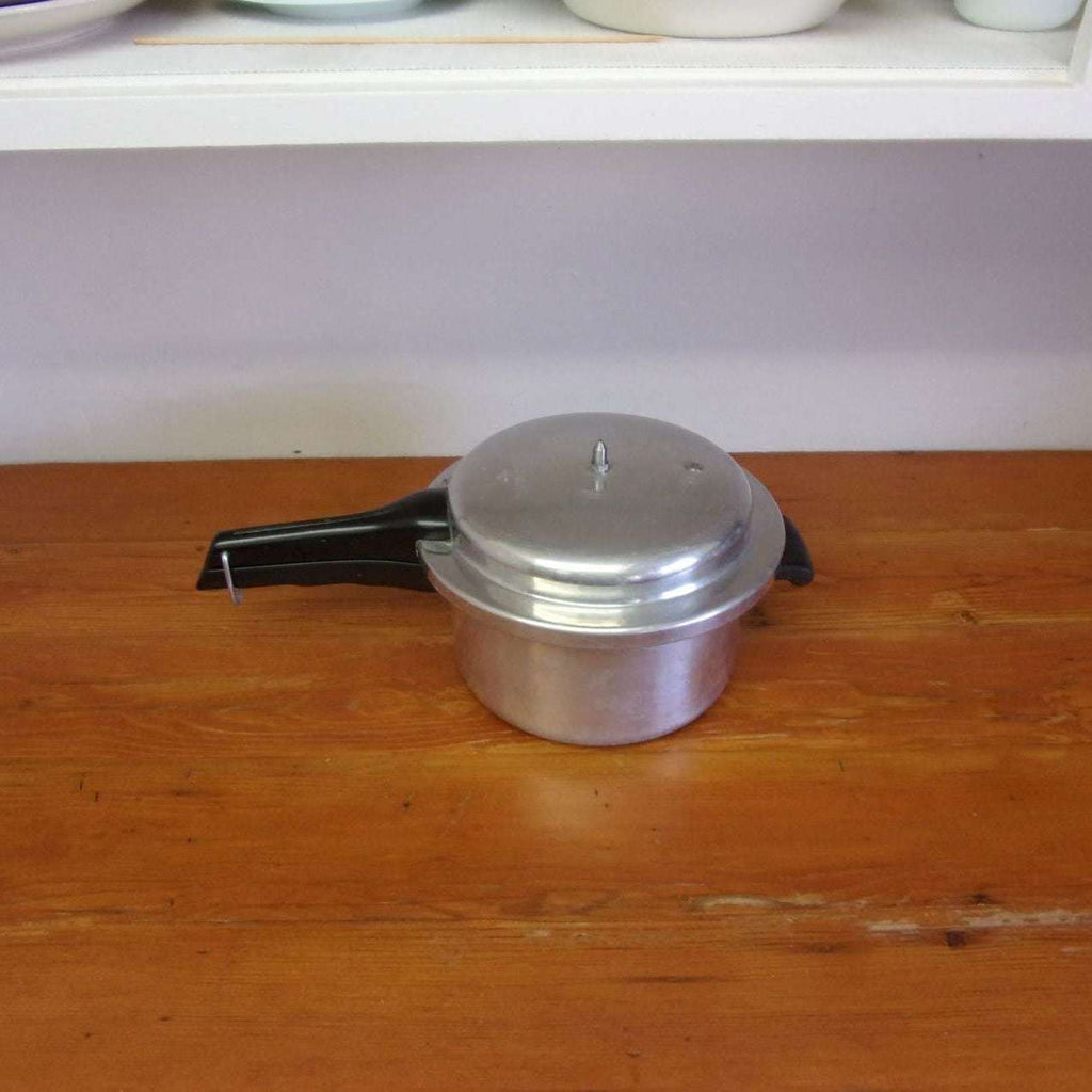 Vintage Mirro Matic Pressure Cooker 4 Quart – Ma and Pa's Attic ®