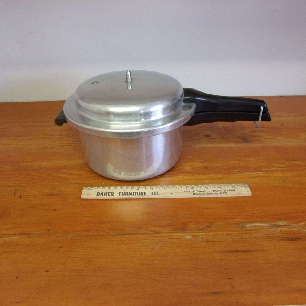 Vintage Mirro Matic 4 Qt Aluminum Pressure Cooker M-0294 With