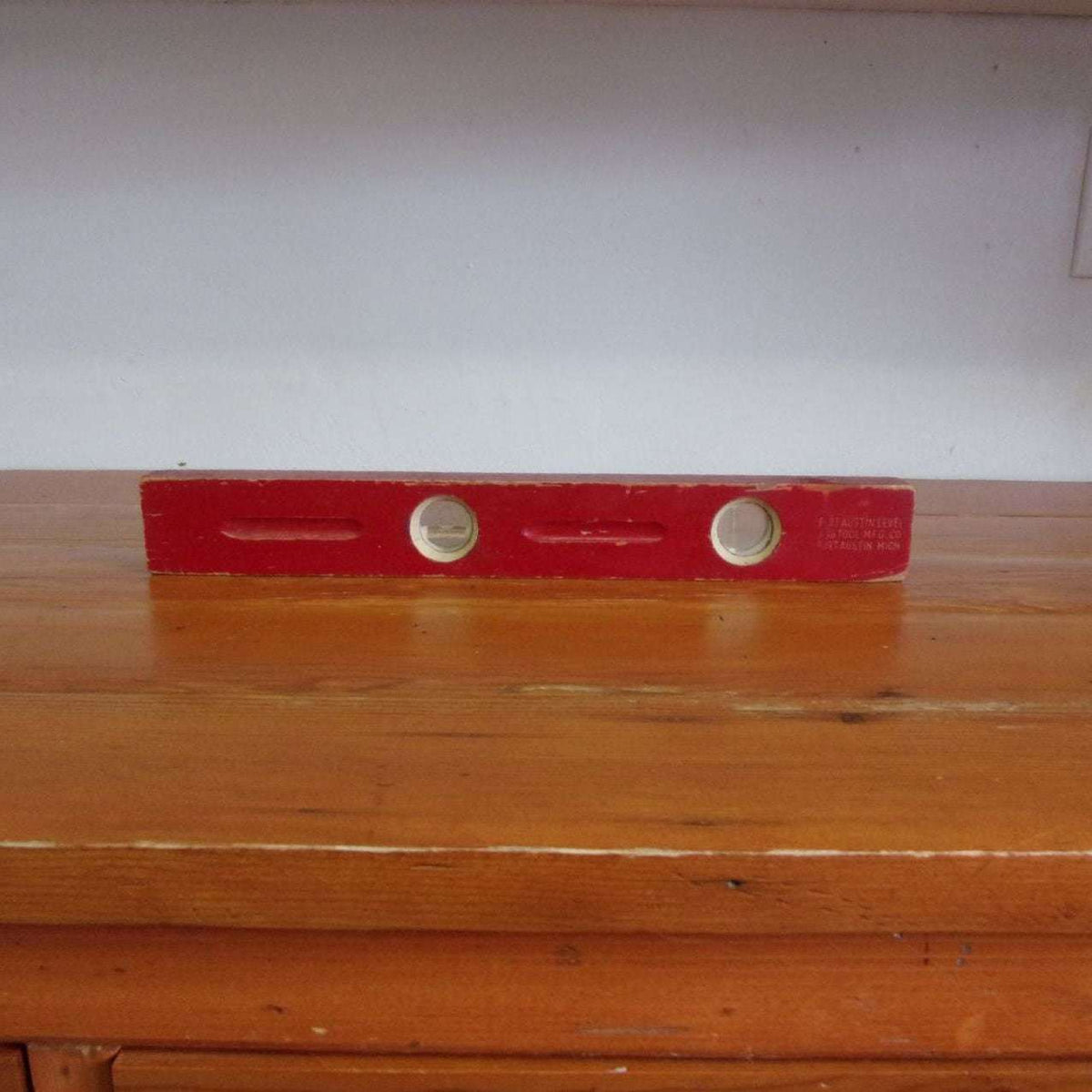Vintage Port Austin red wood level vintage tools – Ma and Pa's Attic